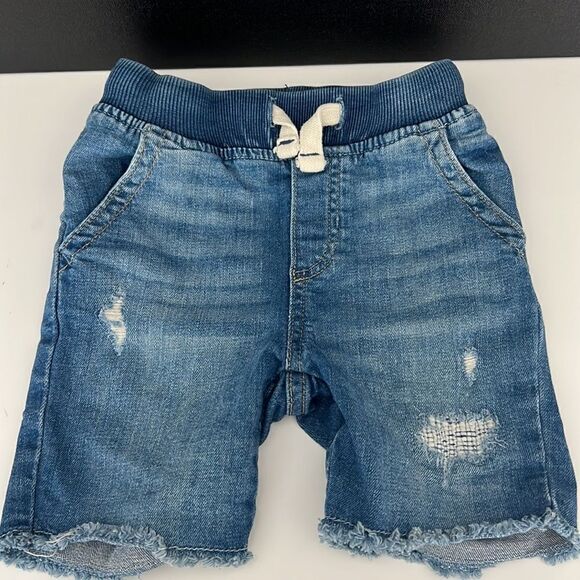 Toddler Gap Bundle of 3 t-shirts and 1 denim shorts - Picture 11 of 13